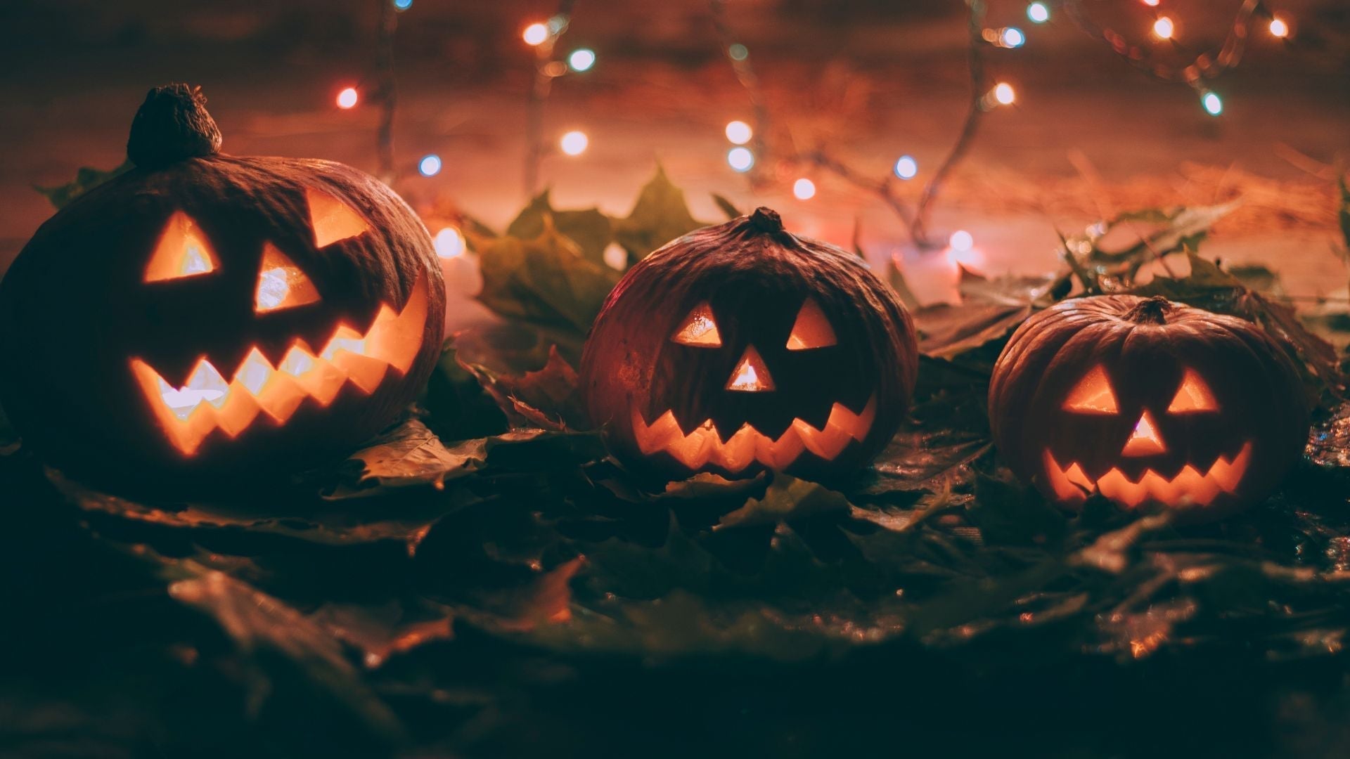 Halloween chic: piezas para vestir sin caer en lo trillado