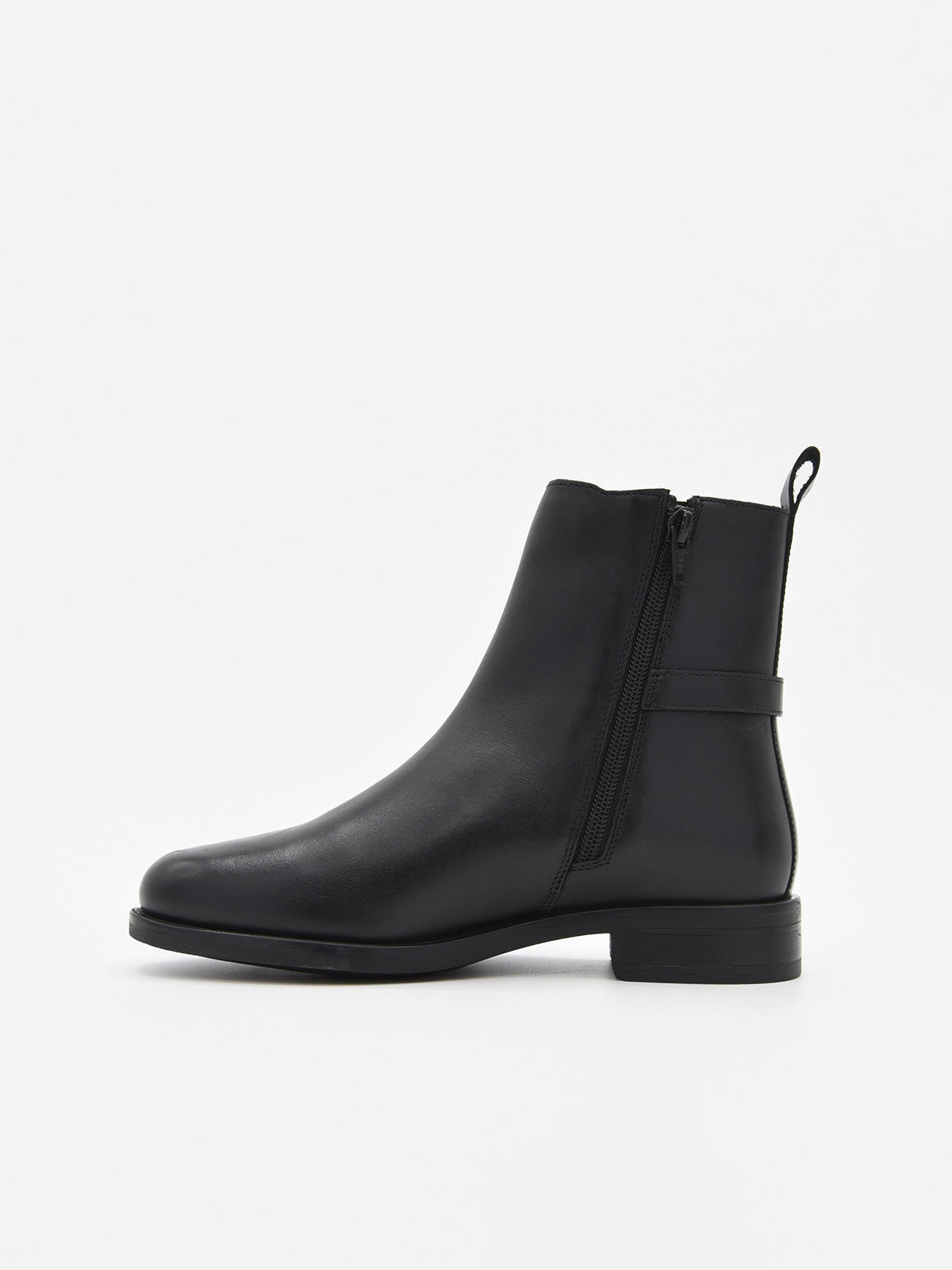 BOTINES NEGROS CON HEBILLA DORADA DE PIEL