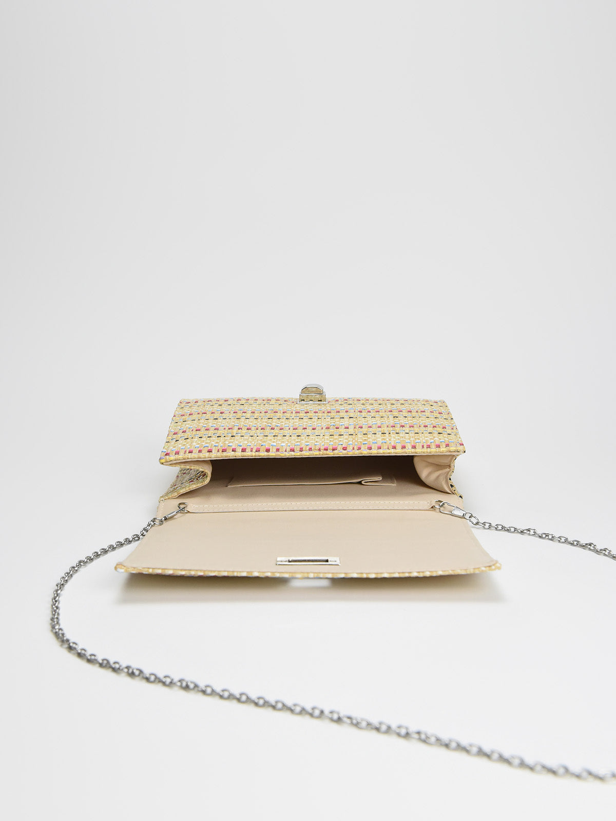 Clutch rafia colores
